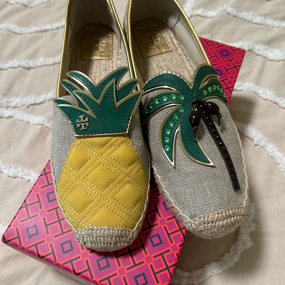 Tory Burch Yellow Pineapple and Palm Tree Espadrille Shoes - New in Box
